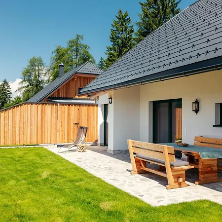 Almchalet Smaragd Chalé Fohnsdorf